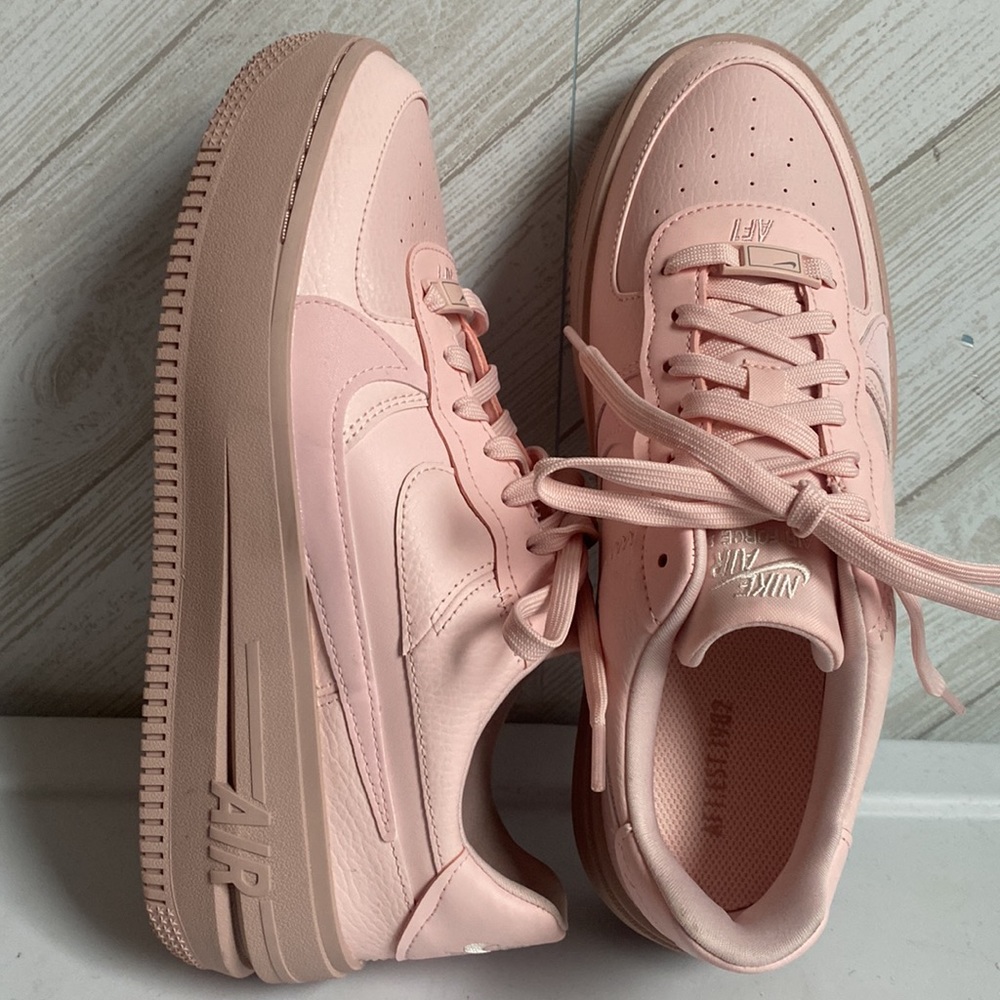 Nike AF1 Air Force one pink sneakers 8.5